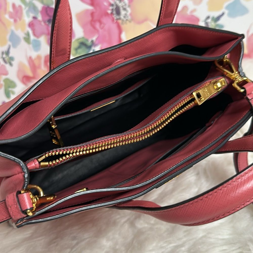 💯Authentic Prada Soft Triple Pocket Convertible Tote Safiano🍀 - Picture 15 of 17